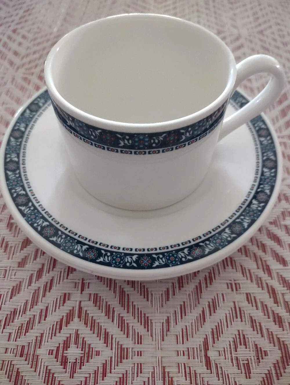 Delicate Blue Floral White Super Strong High Tech Ceramic Vitrified Hankook